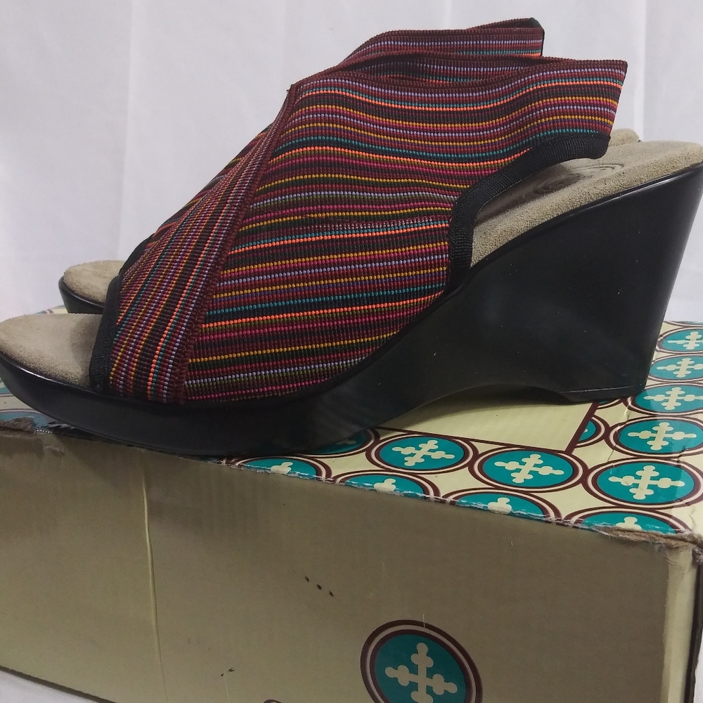 Wegde sandals "9"